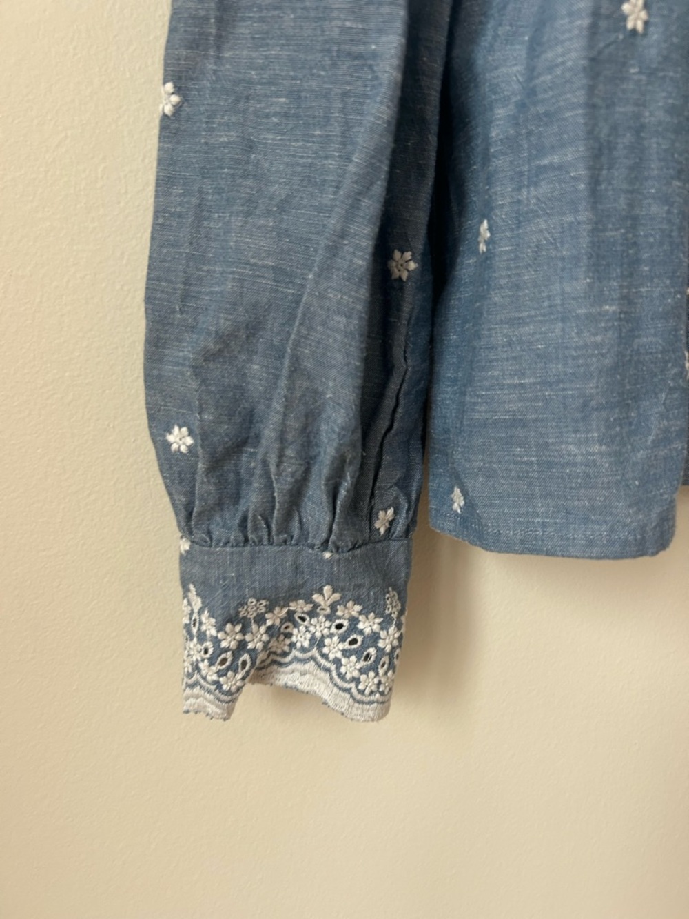 Sezane Francesca Chambray Blouse Blue White Embroidered Off Shoulder Ruffle Top - Picture 3 of 12